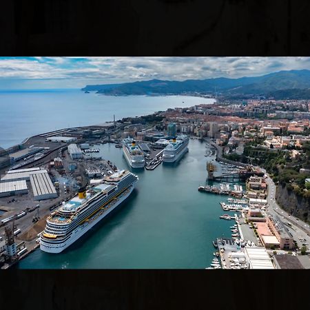 Il Talismano-In Citta -Vicino Al Mare Savona Exterior foto