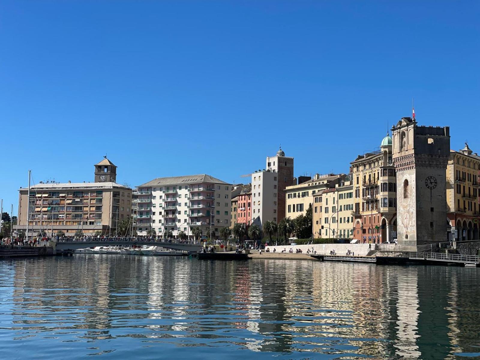 Il Talismano-In Citta -Vicino Al Mare Savona Exterior foto